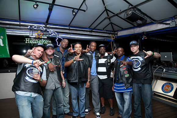 MRMC DAVE AND BUSTER-110